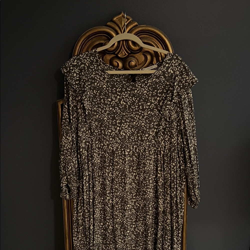 Elegant Black and White Patterned Dress